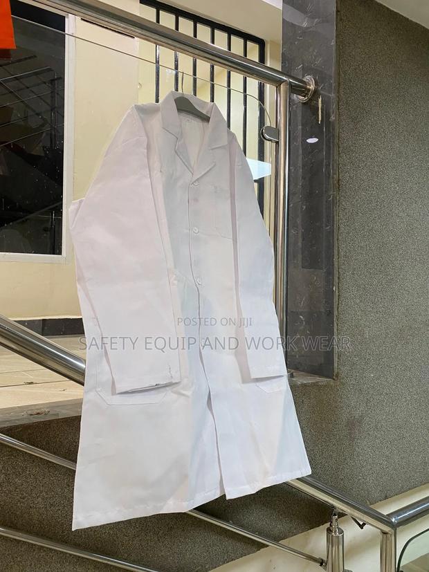 White Protective Coats For Food Industry Workers. - main view