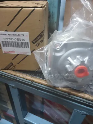 Toyota 1gd Engine 2800cc Genuine Fuel Filter 23390-Oe010