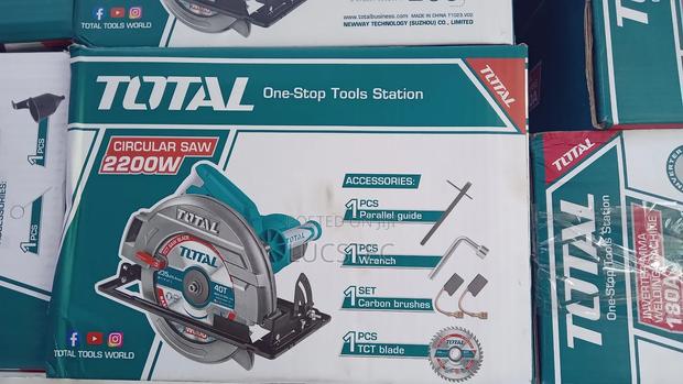 Total 2200 Watt Circular Saw - main view