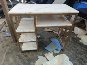 Manicure Table