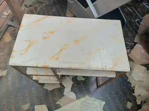 Manicure Table