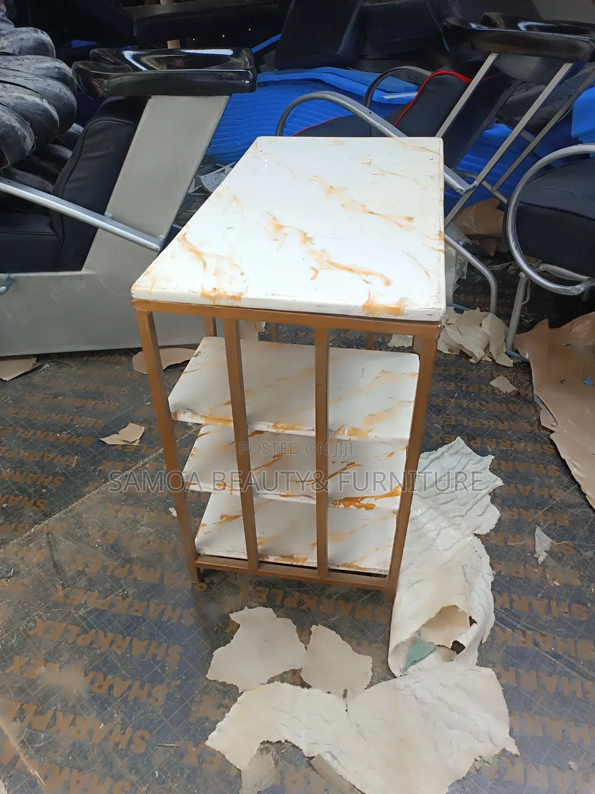 Manicure Table