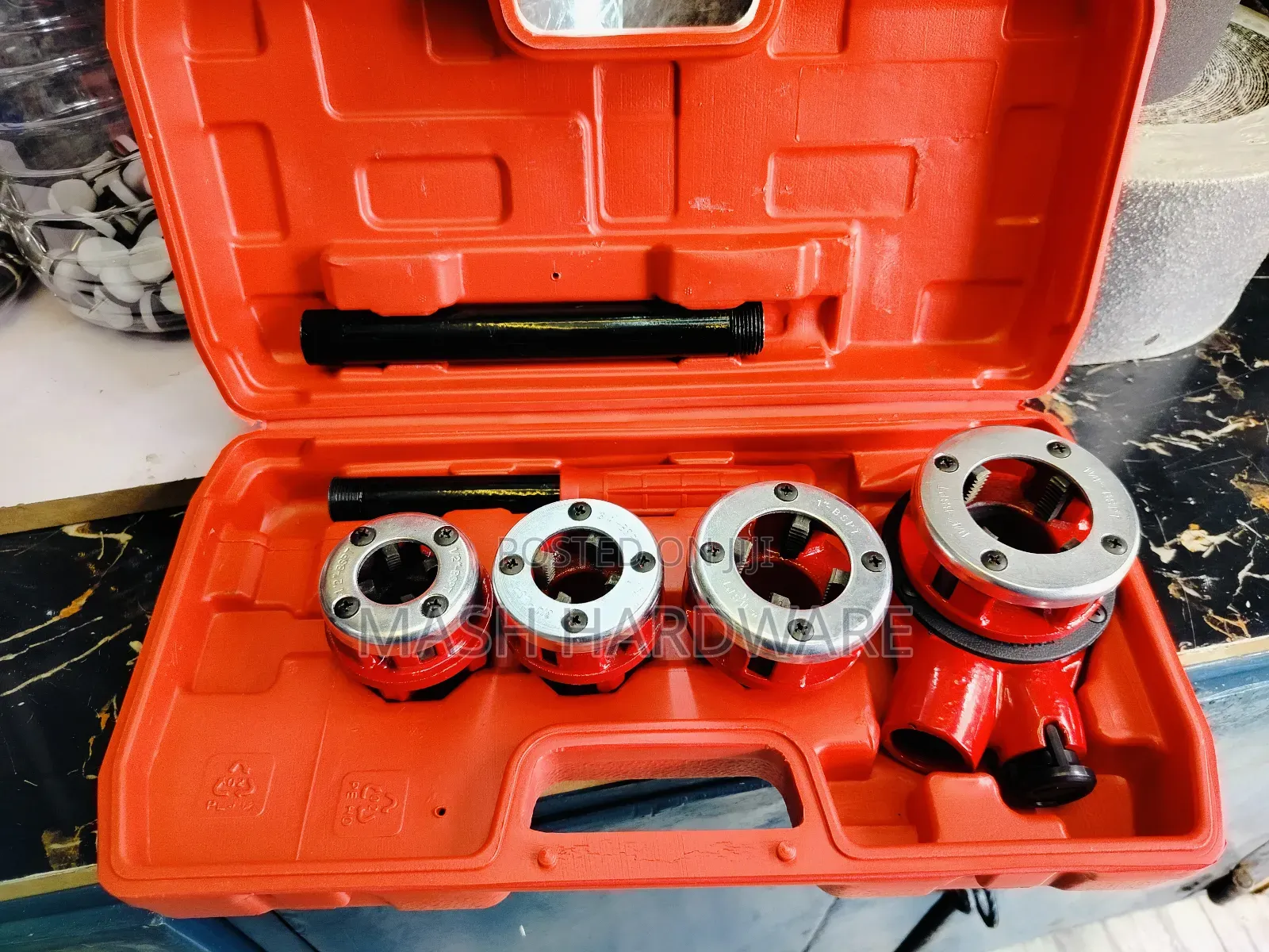 1/2" to 11/4: Die Stock