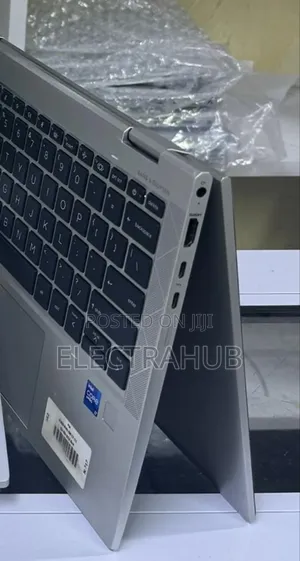 New Laptop HP EliteBook 830 32GB Intel Core I7 SSD 512GB