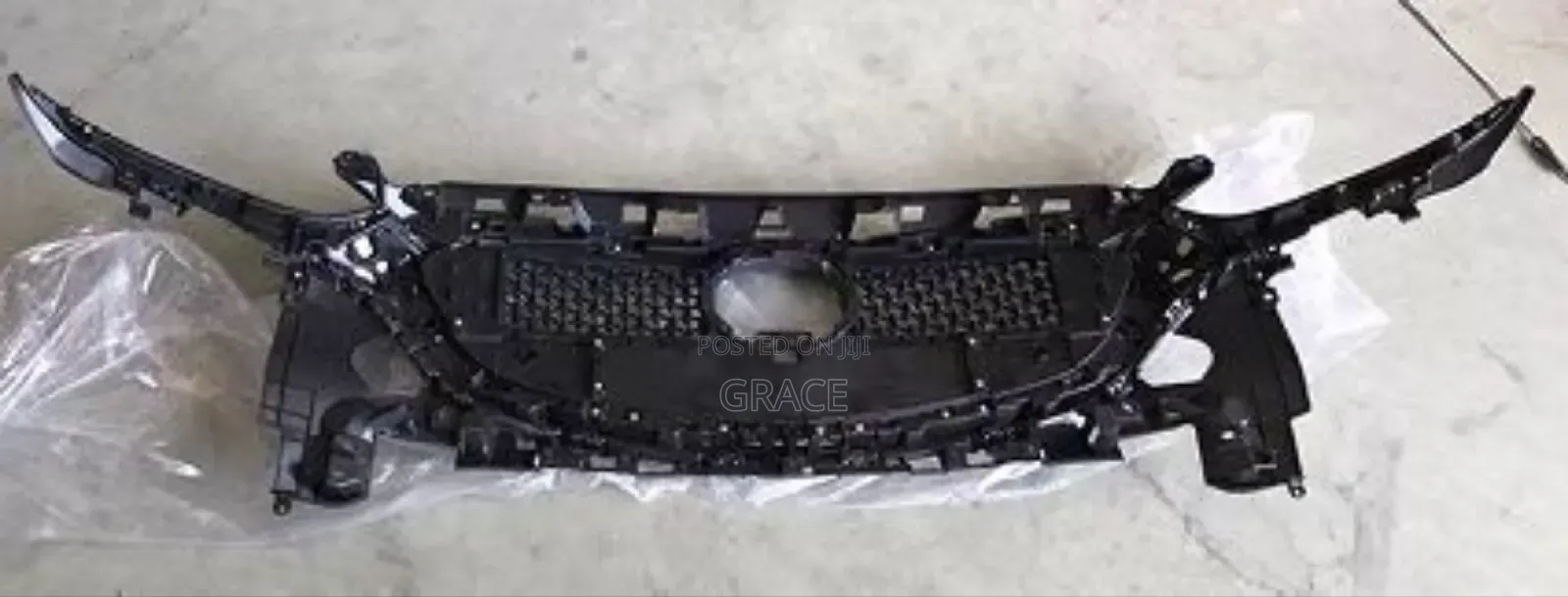 Mazda 6 Atenza Grill