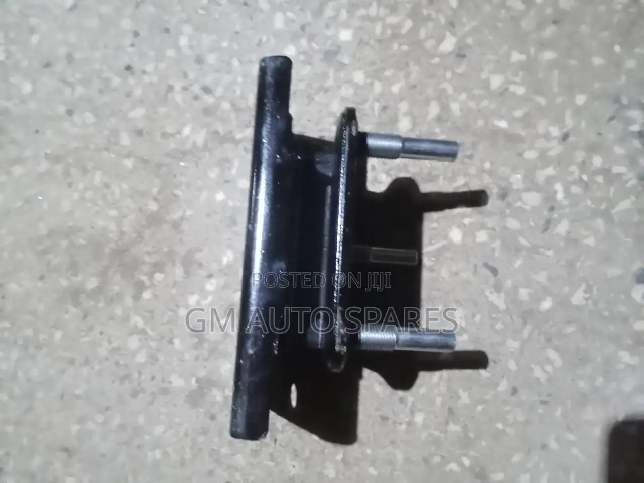 Nissan Navara Gearbox Mount