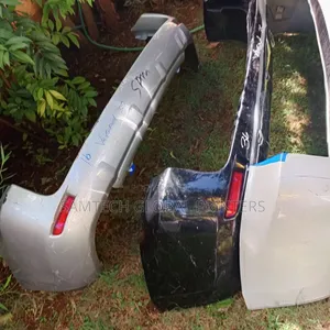 Exceptional Quality Toyota Vanguard Back Bumper Available