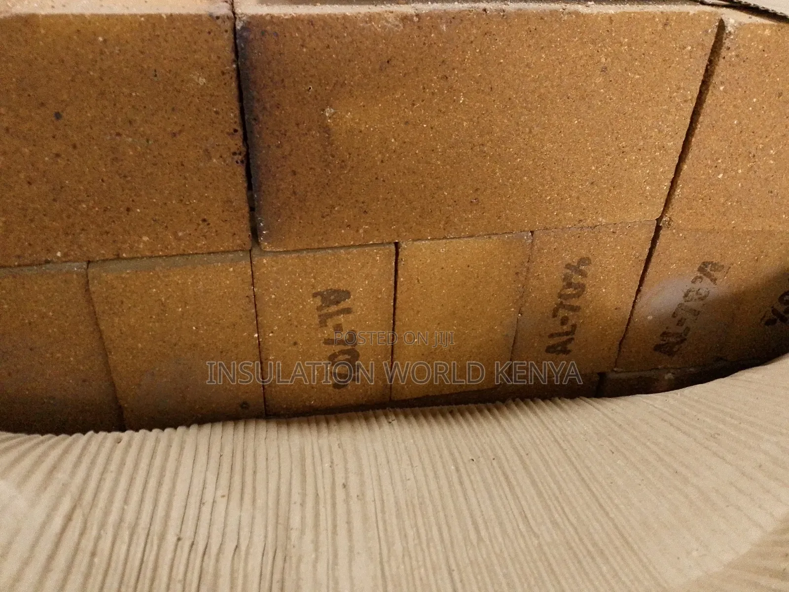 70% Alumina Refractory Bricks 230x115x75mm for Extreme Heat