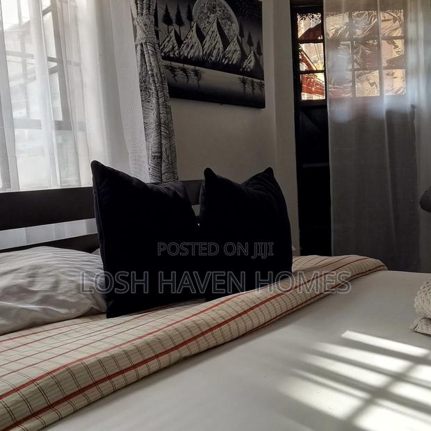 Daily/Weekly Stay – Furnished Studio Apartment Airbnb Roysambu TRM - thumbnail 7