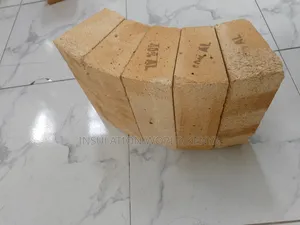 Side Arch (Tapered) Firebricks 40% Al – 230 X 115 X 75/50mm