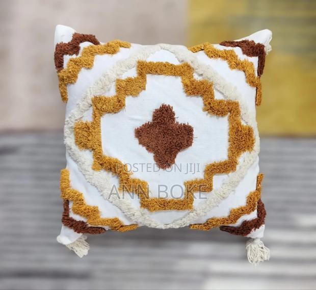 Tufted Handmade Pillow Covers
Size:Square 45x45cm
Material: - main view