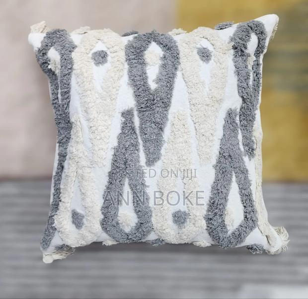 Tufted Handmade Pillow Covers
Size:Square 45x45cm
Material: - thumbnail 6