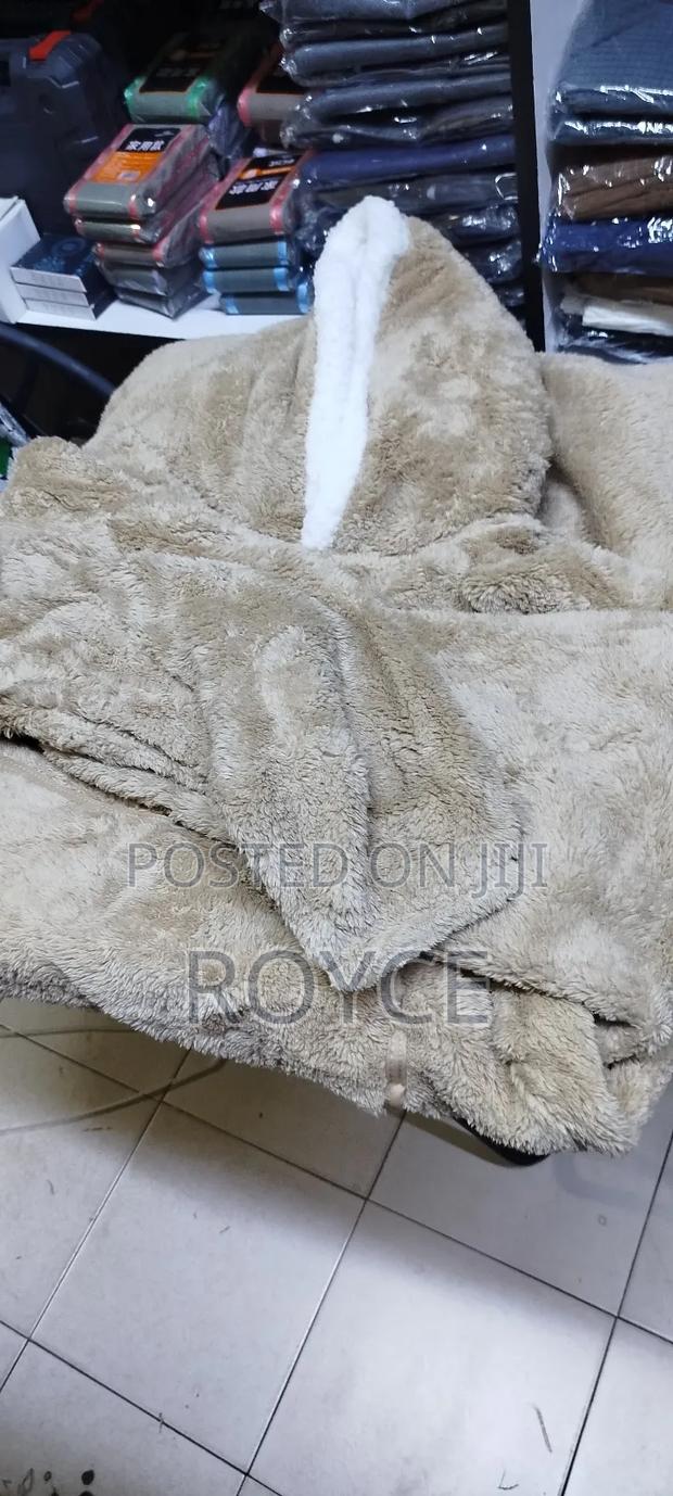 Unisex Wearable Blanket - thumbnail 8
