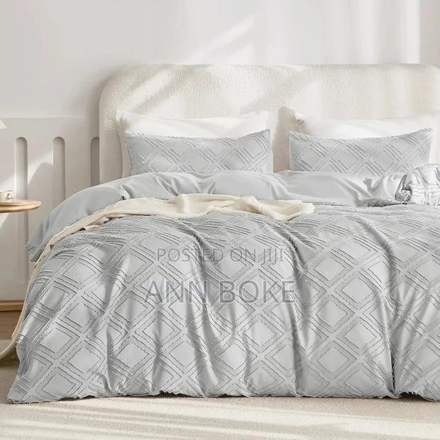 Tufted Duvets 6×7
Bedsheets: 1pc
Pillowcases:4pcs
Duvet:1pc - thumbnail 6