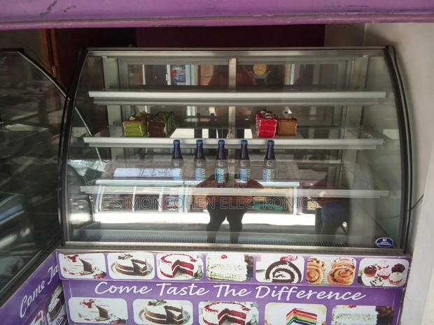 Cake Cabinet - thumbnail 2
