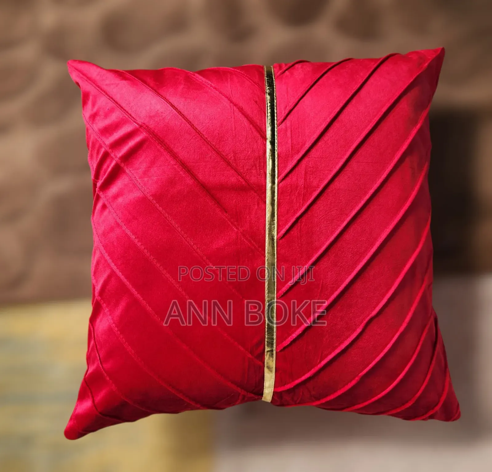 *Designer Cases*
Size: 45×45cm