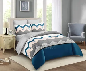 *Warm Cotton Binded Duvet.* Size: 5x6 Pillowcases: 2pcs
