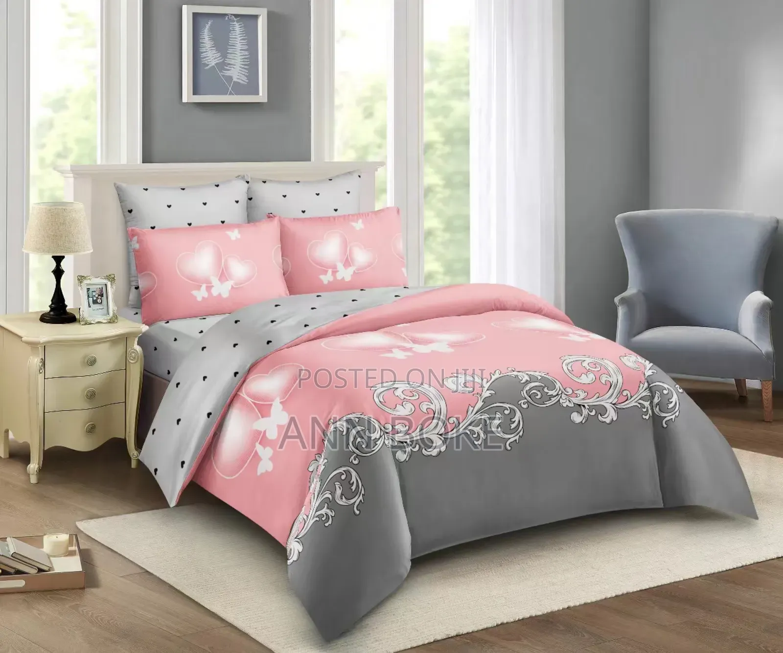 *Warm Cotton Binded Duvet.* Size: 5x6 Pillowcases: 2pcs