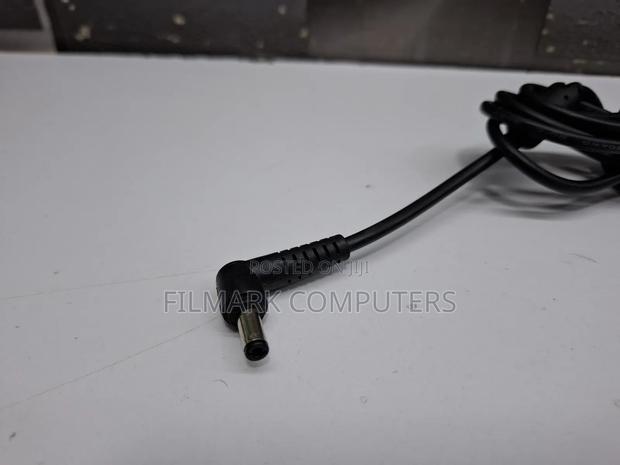 19v 2.1a Ac Power Adapter Compatible For Asus - thumbnail 4