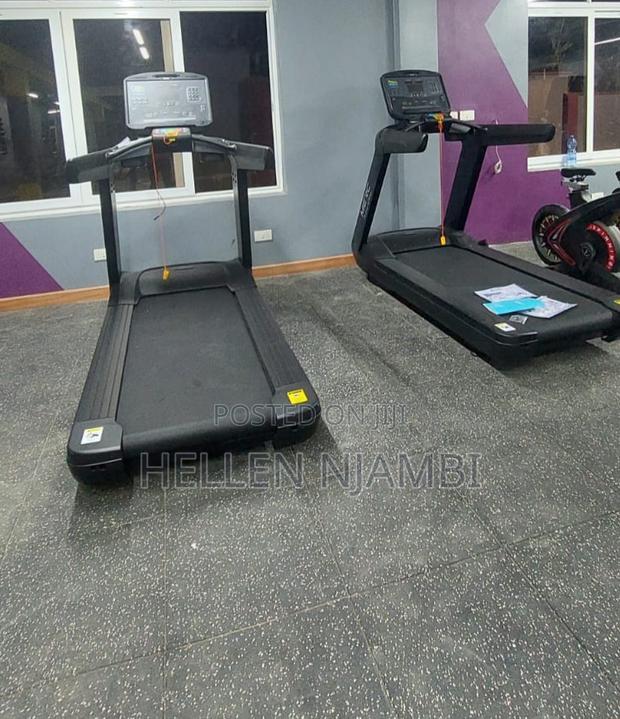 Commercial Merc V9 Heavy Duty Treadmill