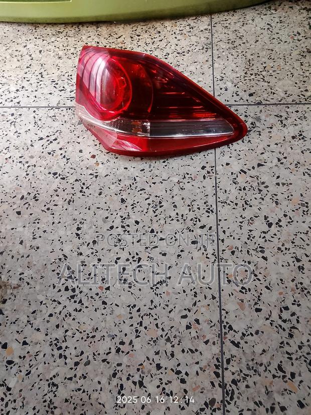 Toyota Crown Back Light 2015