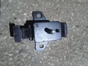 Toyota Hilux Vigo 1kd 2kd Engine Mount