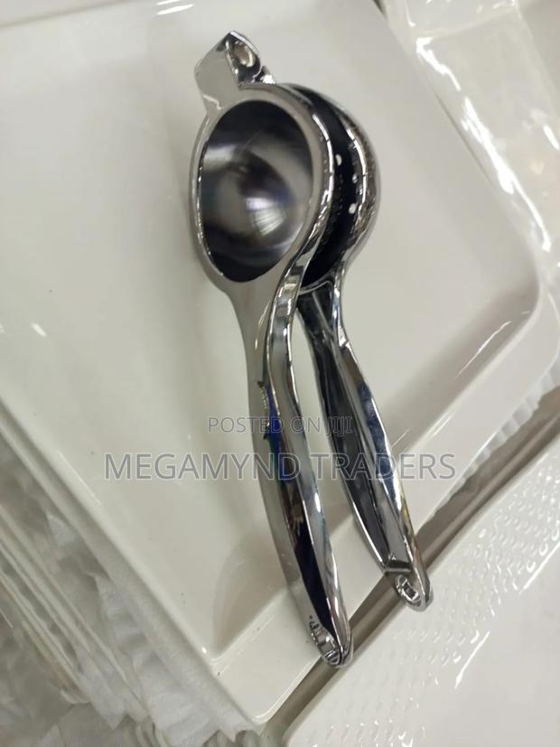 Lemon Squeezer Heavy Gauge /Commercial Lemon Squeezer - thumbnail 3