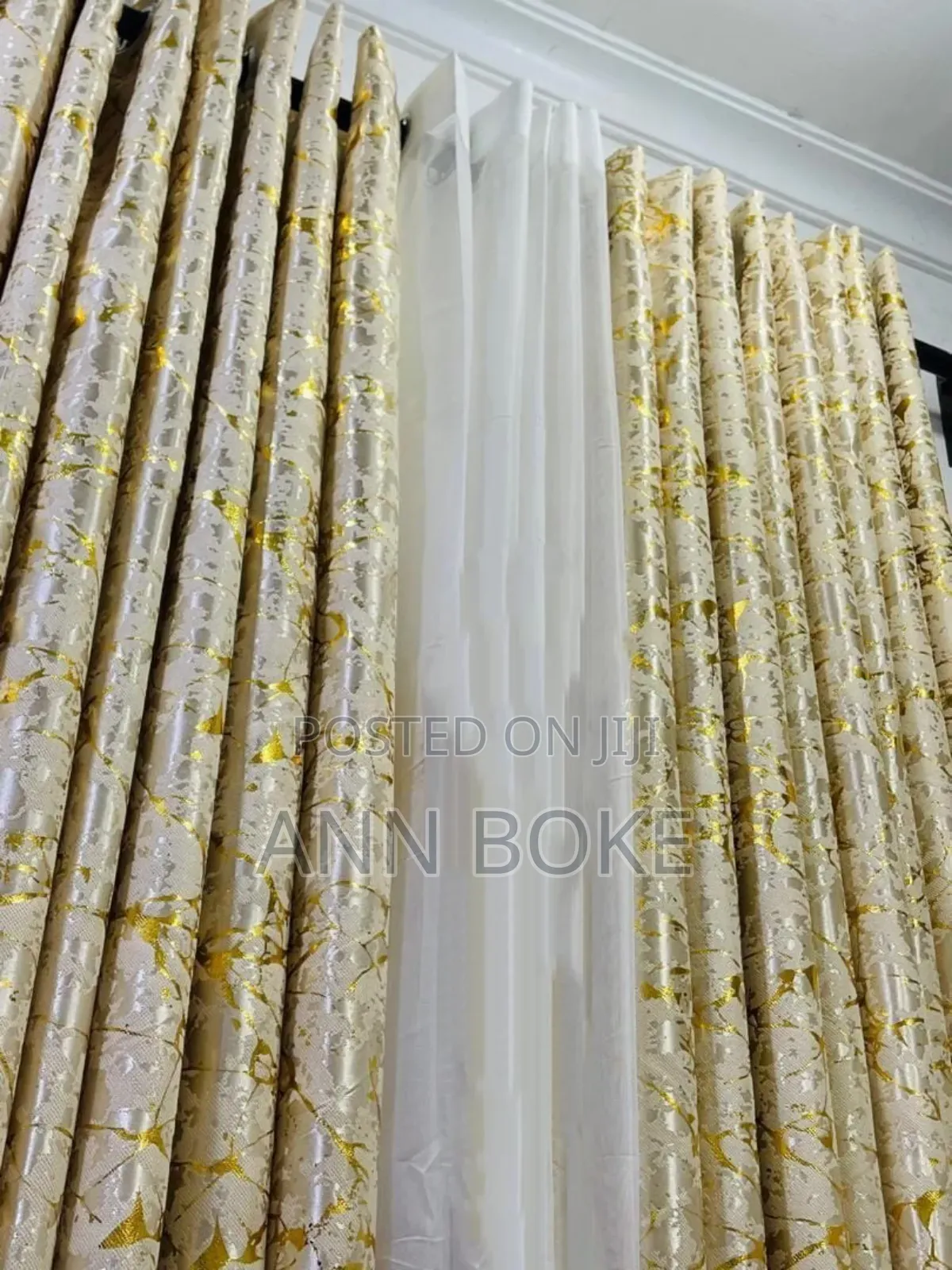 **3 Pc Marble Gold Curtains** 
2 Pc( Curtains