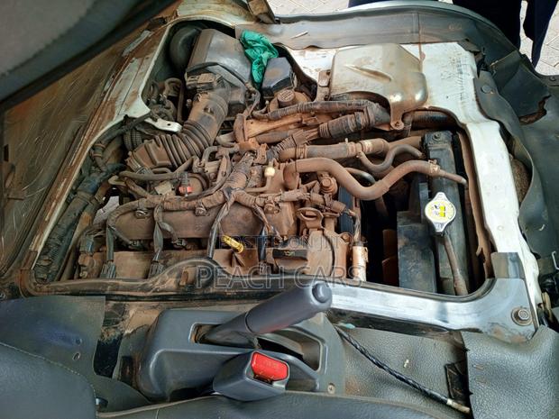 Mazda Bongo 2012 White - thumbnail 3