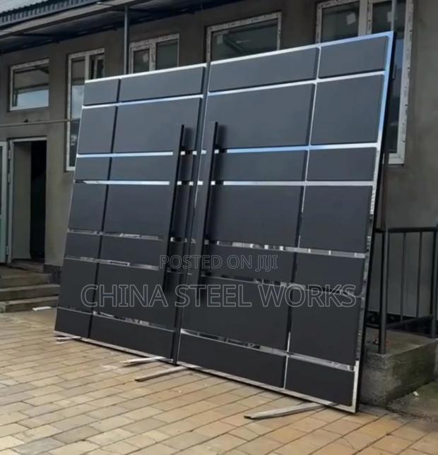 Modern New Design Gate - main view