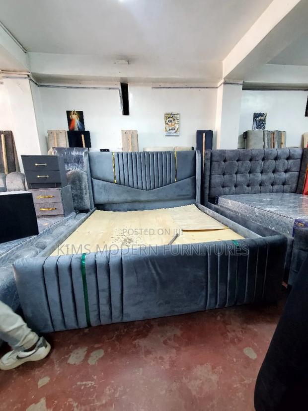 Luxurious Chesterbed Strong and Stylish - main view