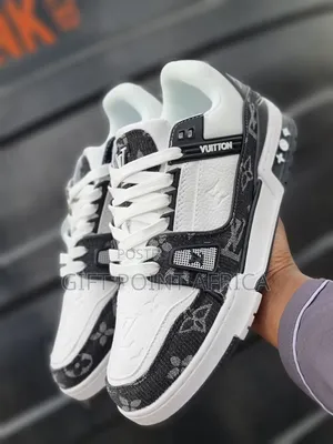 Louis Viutton Trainer Denim Black In Color