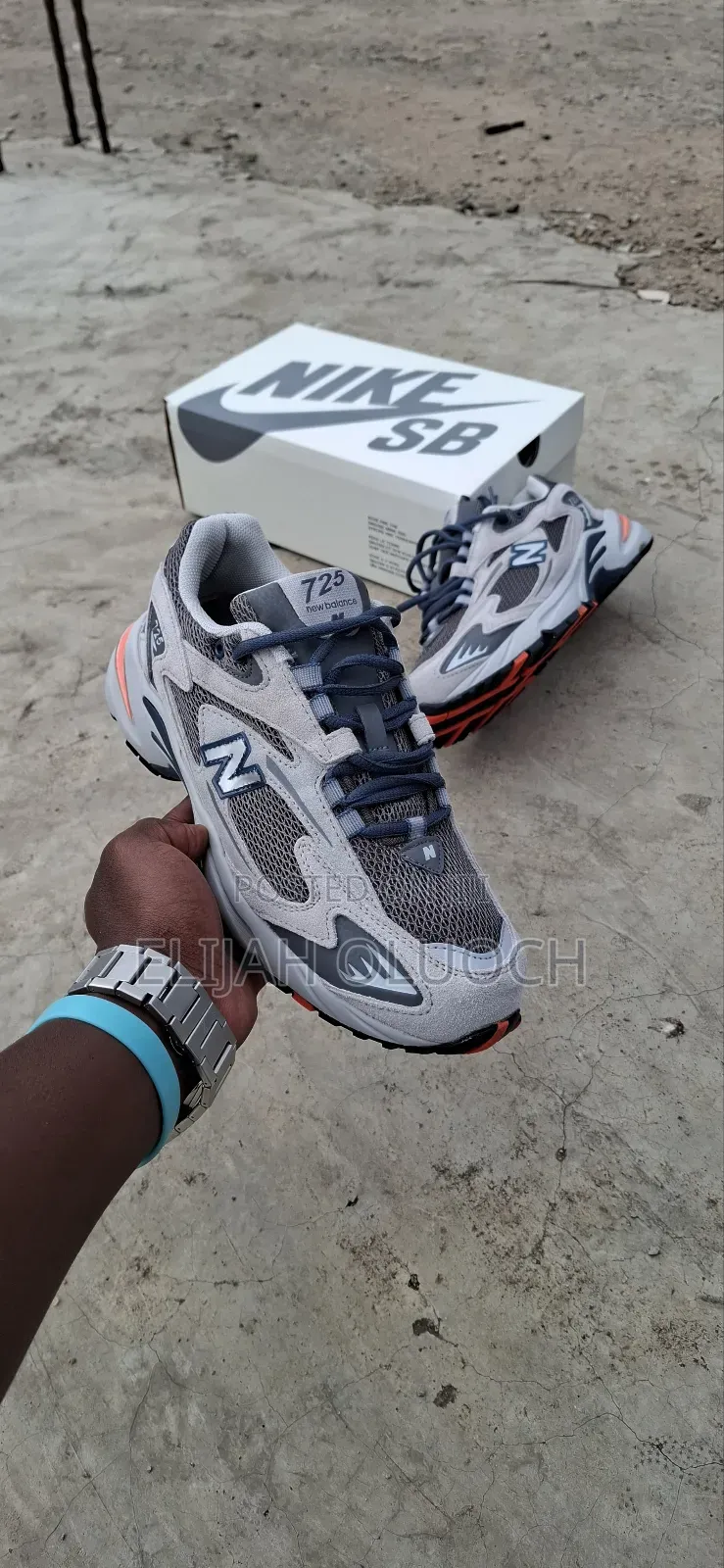 New Balance 725