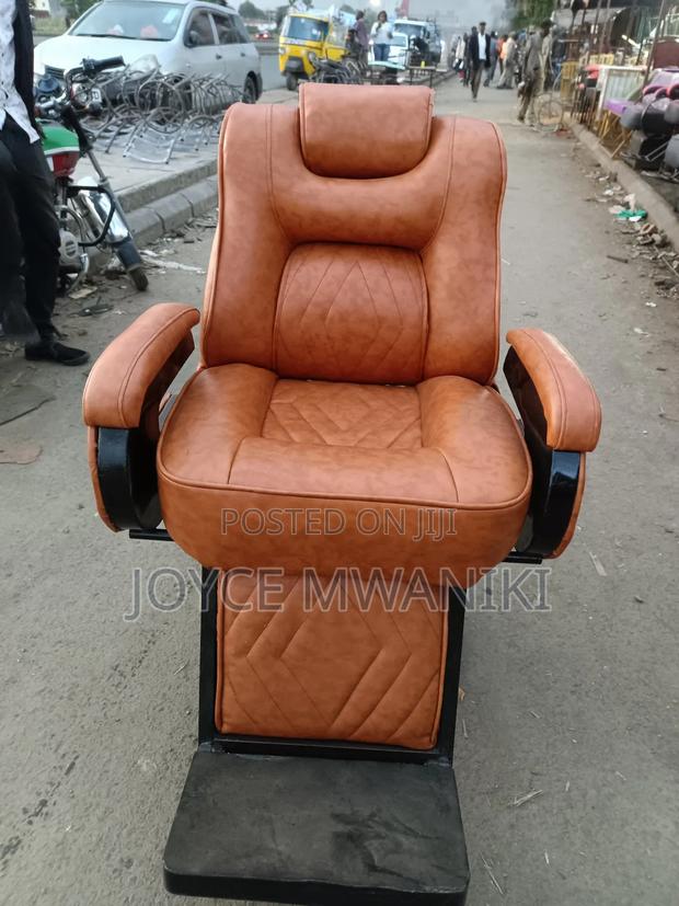 Barber Seat, Light Brown  - main view