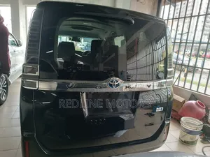 Toyota Voxy 2018 Black
