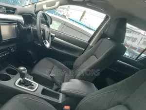 Toyota Hilux 2018 Black