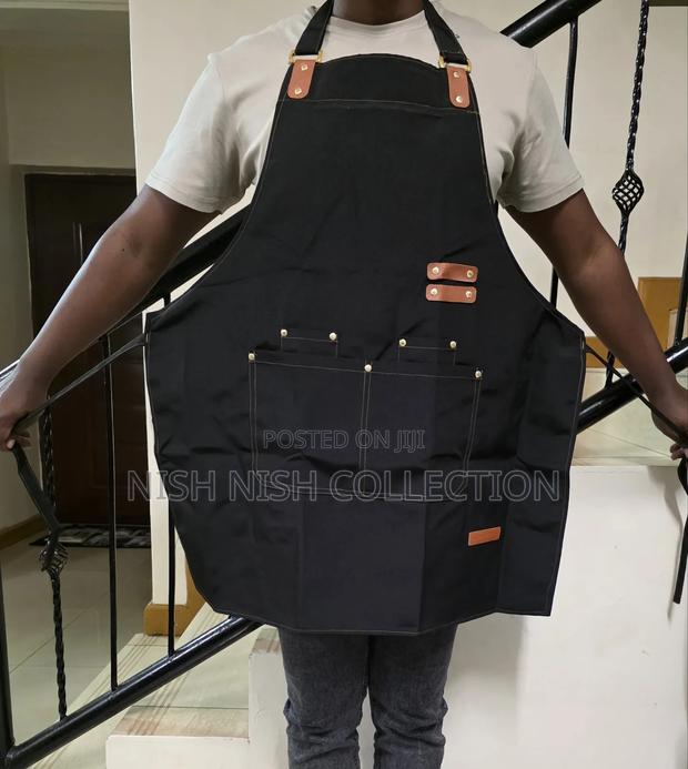 Premium Upscale Apron With Pockets and Leather Straps - thumbnail 7