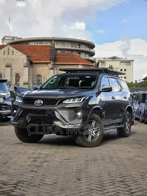 Toyota Fortuner 2018 Brown