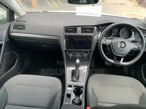 Volkswagen Golf Variant 2018 Pearl
