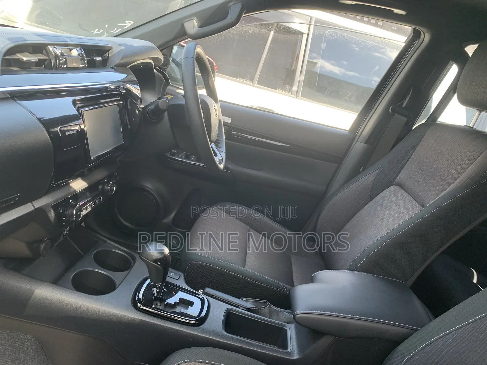 Toyota Hilux SR5 4x4 2018 Black