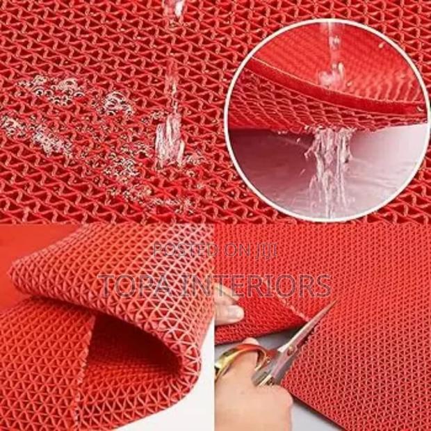Fafe Footing Porous PVC Antislip S-Mats for Wet or Slippery Surfaces