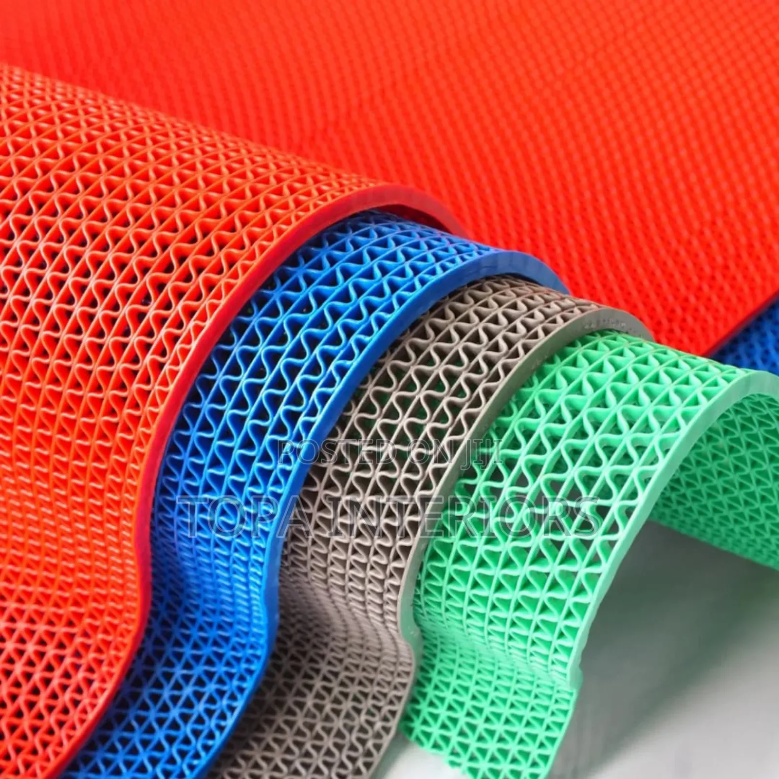 Multipurpose Outdoor and Indoor PVC Antislip Rubber Mats Porous S-Mats