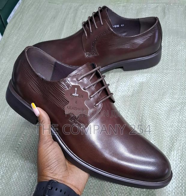 Quality Leather Casual Official Clarks Laced Low Cut Shoes - thumbnail 2