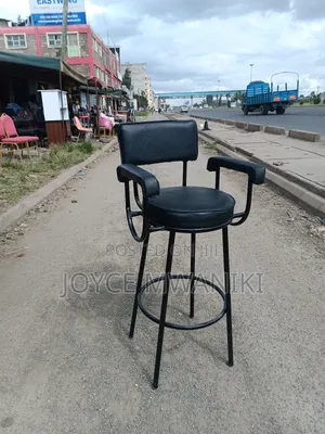 Counter High Stool With Armrest