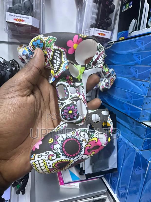 Flowered Ps5 Controller Silicon - main view