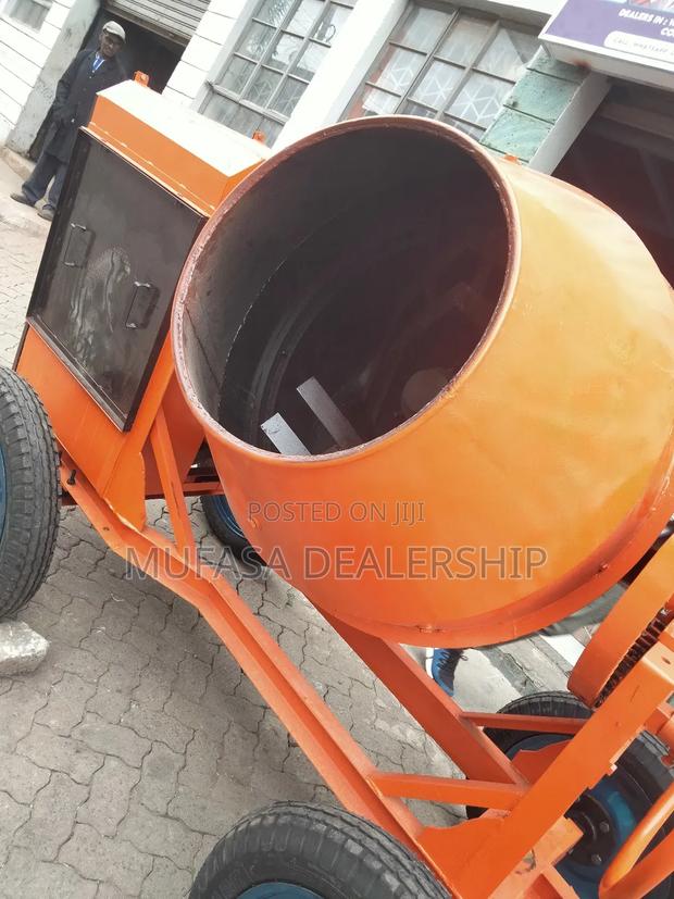 500l Capacity Titan Mixer - thumbnail 2
