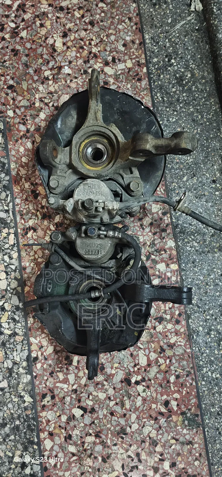 Nissan Cube Hub