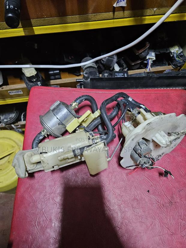 Complete Fuel Pump Nissan Wingroad Y11