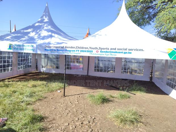 100 Seater Tent - main view