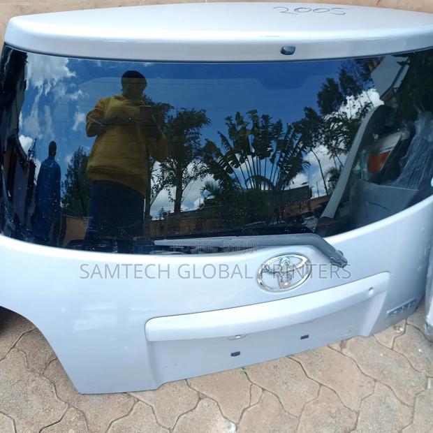 Output Optimized Toyota Ist Boot Available - main view